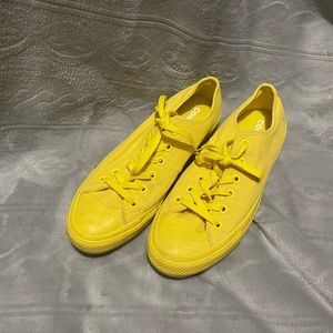 Yellow women converse
